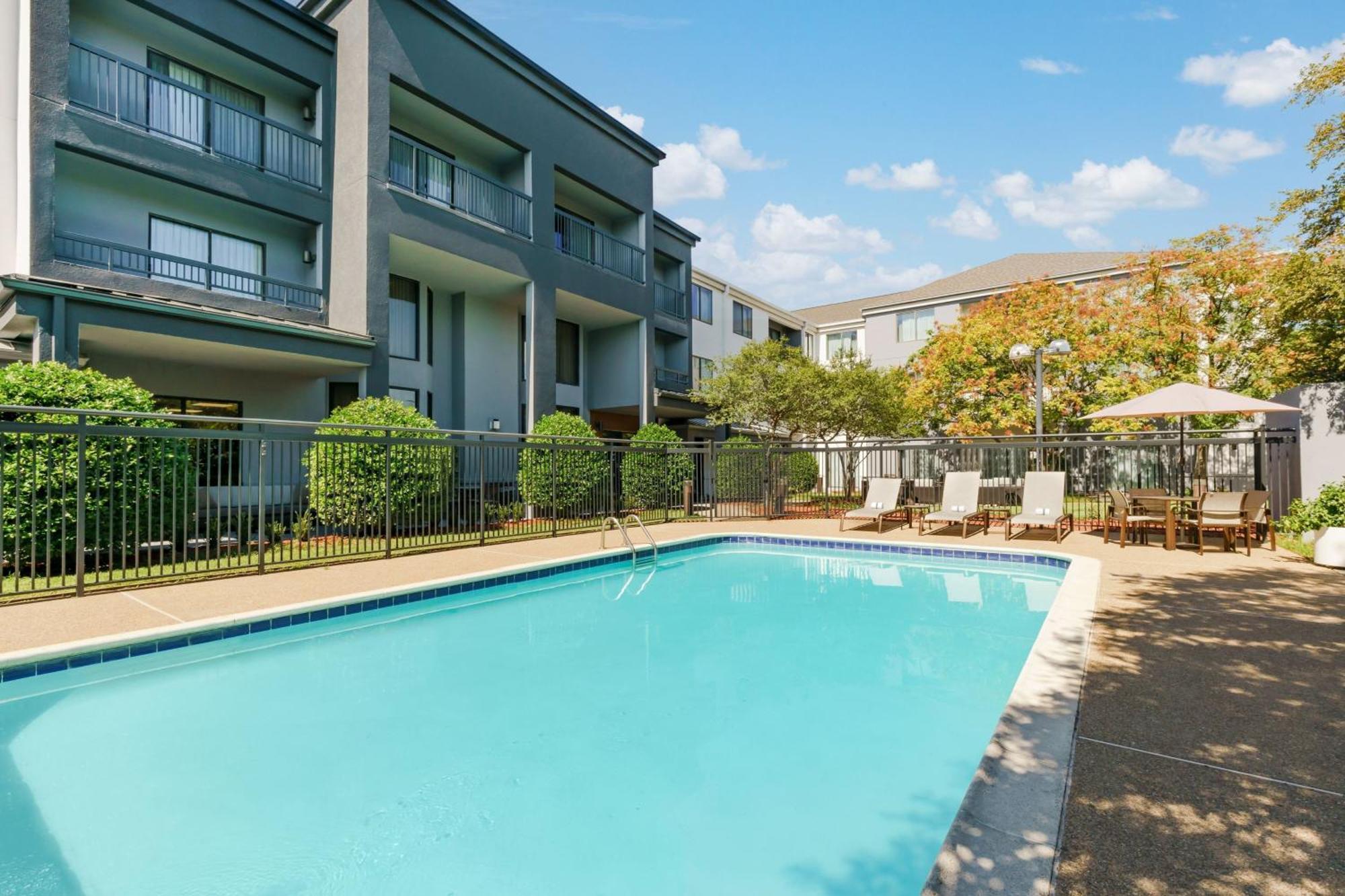 Courtyard By Marriott Dallas Lewisville Exterior photo